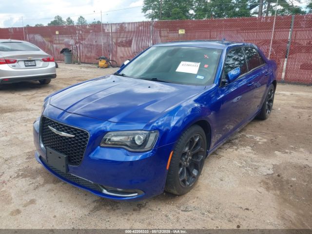2C3CCABG2KH697632 Chrysler 300