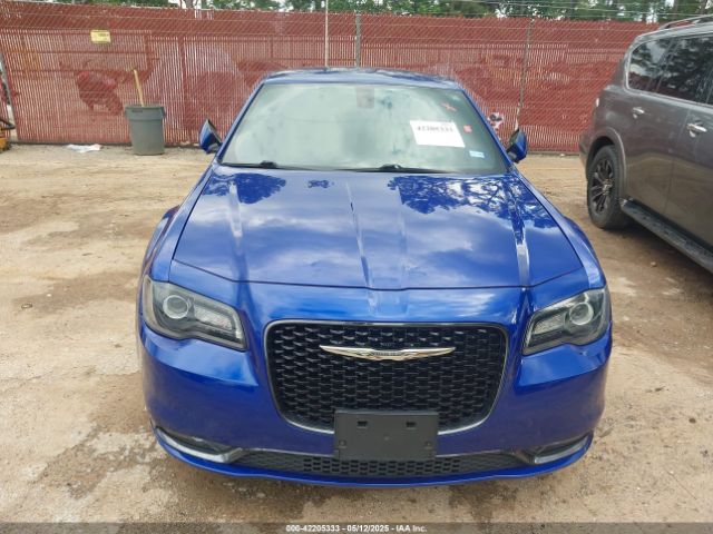 2C3CCABG2KH697632 Chrysler 300