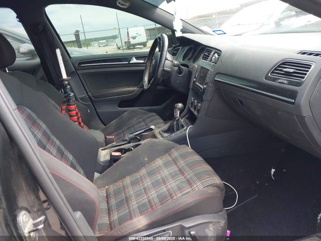 3VW547AU3HM043628 Volkswagen 2.0 tsi