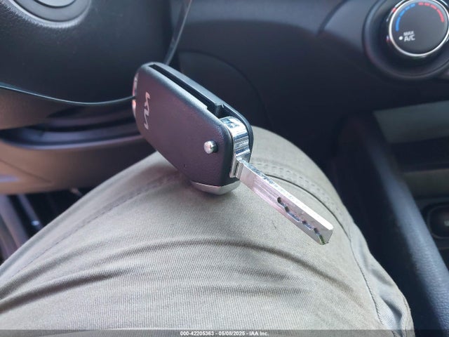 3KPF24AD1RE758267 KIA Forte Lxs
