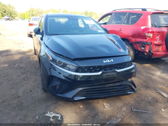 3KPF24AD1RE758267 KIA Forte Lxs