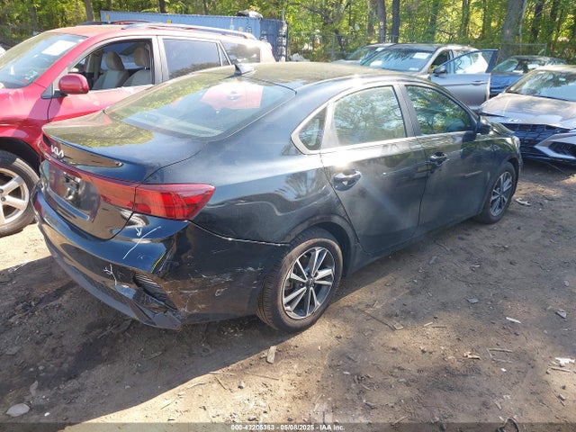 3KPF24AD1RE758267 KIA Forte Lxs