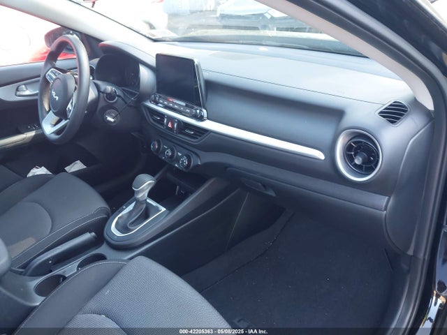 3KPF24AD1RE758267 KIA Forte Lxs