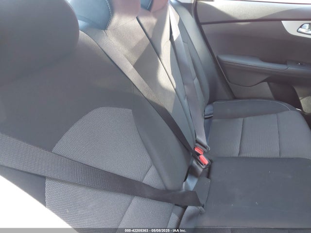 3KPF24AD1RE758267 KIA Forte Lxs