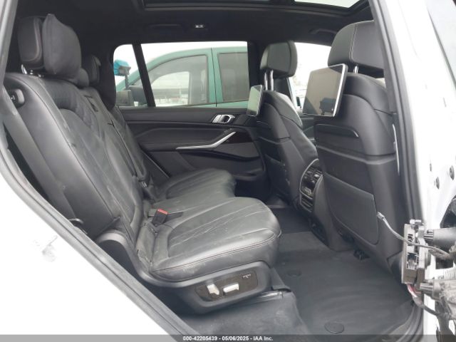 5UXCX4C54KLS38182 BMW X7 Xdrive50i