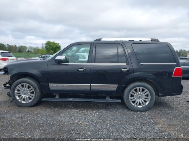 5LMJJ2J50EEL03760 Lincoln Navigator