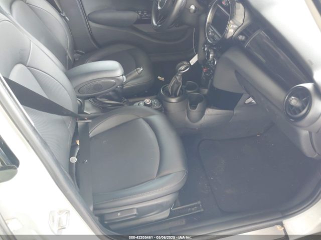 2019 MINI HARDTOP WMWXU1C59K2J02305 Photo 4