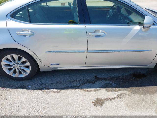 JTHBW1GG7E2068502 Lexus ES 300H