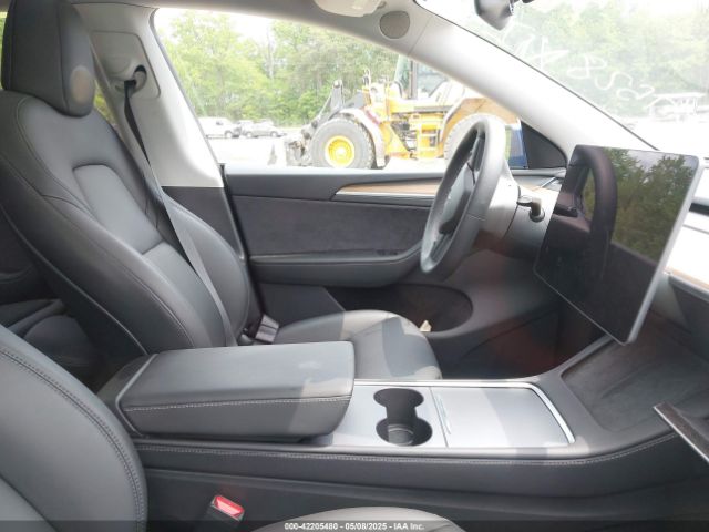 7SAYGDEE4RA247532 Tesla Model Y Long Range Dual Motor All-wheel Drive