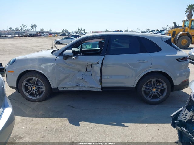 Porsche Cayenne 2024 WP1AA2AY5RDA02624 Image 13