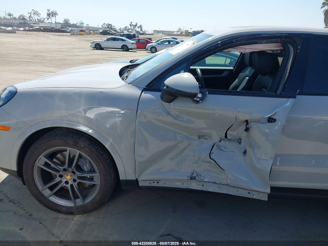 Porsche Cayenne 2024 WP1AA2AY5RDA02624 Image 16