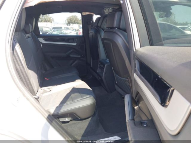 2024 PORSCHE CAYENNE WP1AA2AY5RDA02624 Photo 7