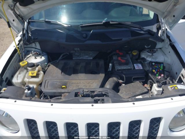 1C4NJRFB2GD608380 Jeep Patriot Latitude