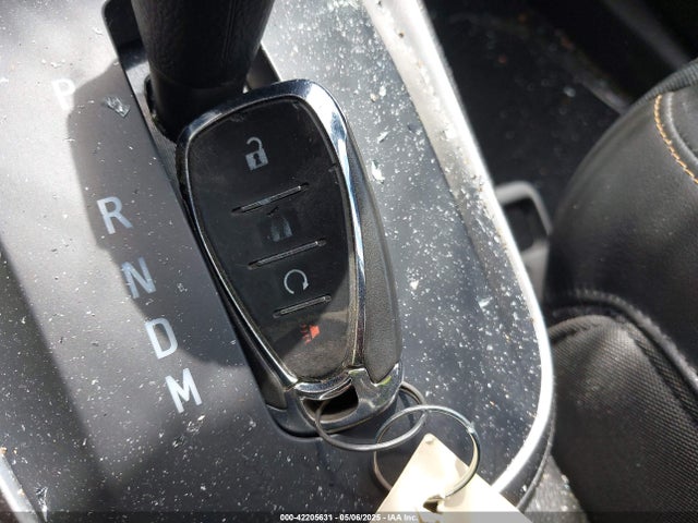 KL7CJPSB8KB901218 Chevrolet Trax Lt