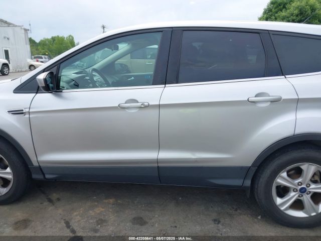 1FMCU9G97GUA30797 Ford ESCAPE SE