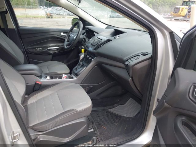 1FMCU9G97GUA30797 Ford ESCAPE SE