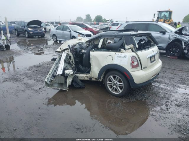 2013 MINI HARDTOP WMWSU3C56DT544638 Photo 2