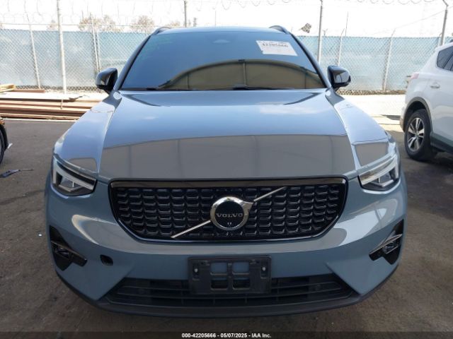 YV4L12UX9P2952245 Volvo Xc40 B5 Ultimate Dark Theme