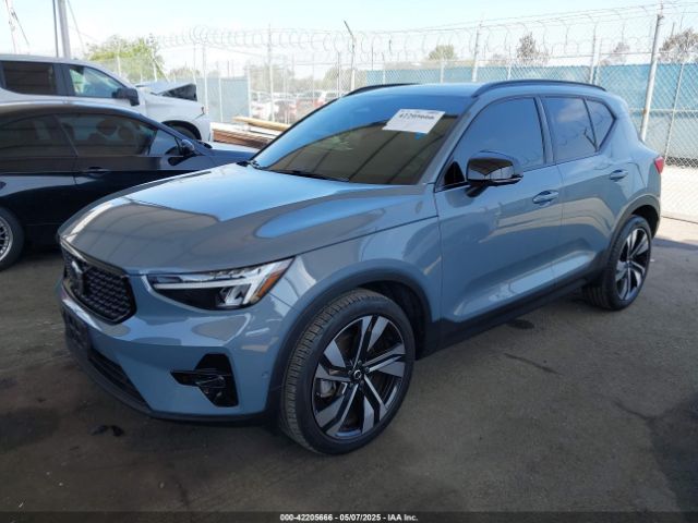 YV4L12UX9P2952245 Volvo Xc40 B5 Ultimate Dark Theme