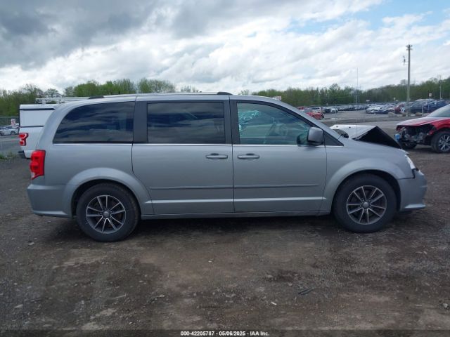 2C4RDGCG8HR714134 Dodge Grand Caravan Sxt