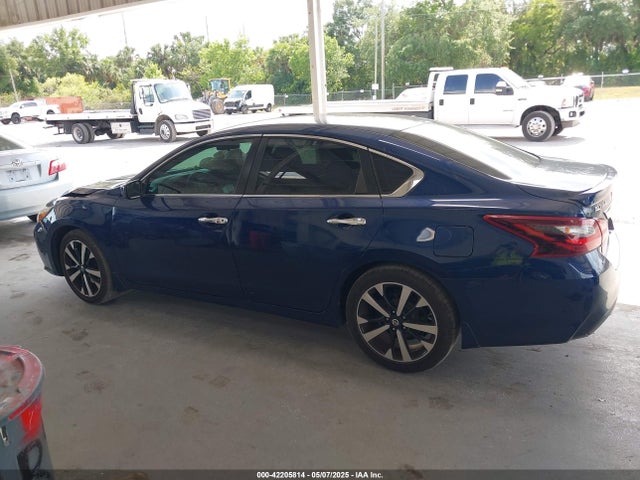 1N4AL3AP5JC111271 Nissan Altima 2.5 Sr