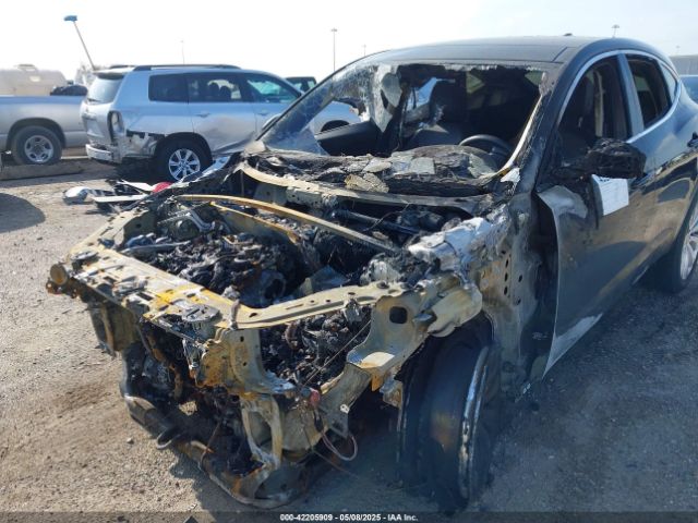 SADFP2FX9J1Z05309 Jaguar E-PACE SE