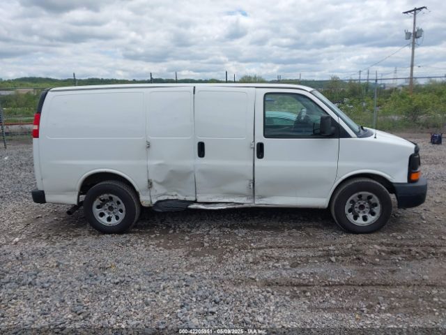 1GCSGAFX8E1104025 Chevrolet Express 1500 Work Van