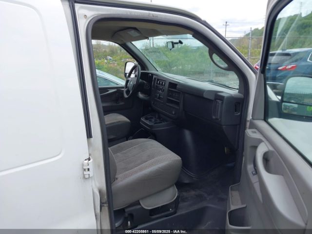 1GCSGAFX8E1104025 Chevrolet Express 1500 Work Van