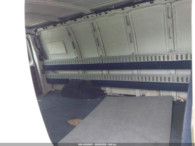 1GCSGAFX8E1104025 Chevrolet Express 1500 Work Van