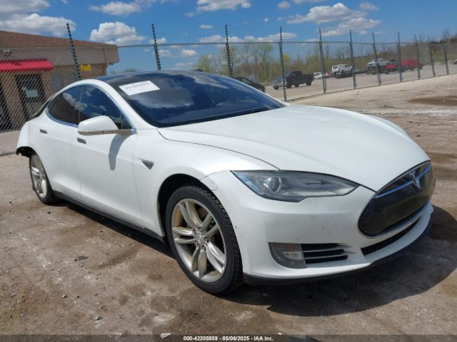 2015 TESLA MODEL S 5YJSA1H26FF084143