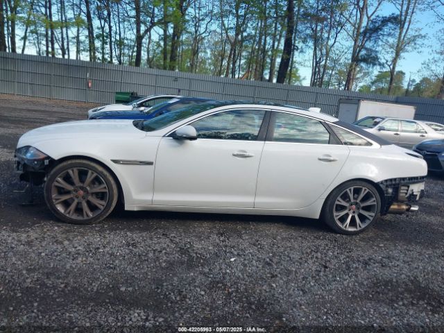 SAJXJ1GD0H8W08934 Jaguar XJ