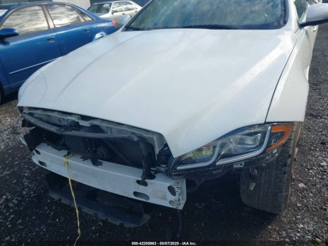 2017 JAGUAR XJ SAJXJ1GD0H8W08934 Photo 5