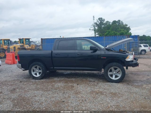 1C6RR7KM1JS227300 RAM 1500 Tradesman  4x4 5'7 Box