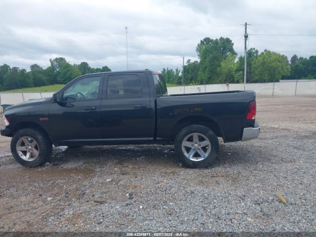 1C6RR7KM1JS227300 RAM 1500 Tradesman  4x4 5'7 Box