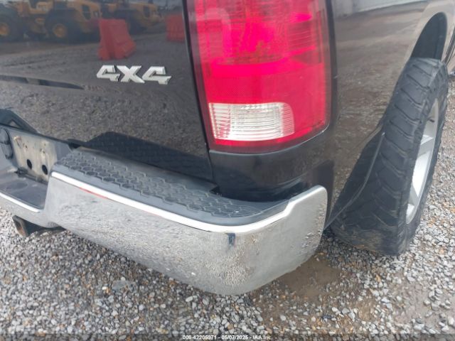 1C6RR7KM1JS227300 RAM 1500 Tradesman  4x4 5'7 Box