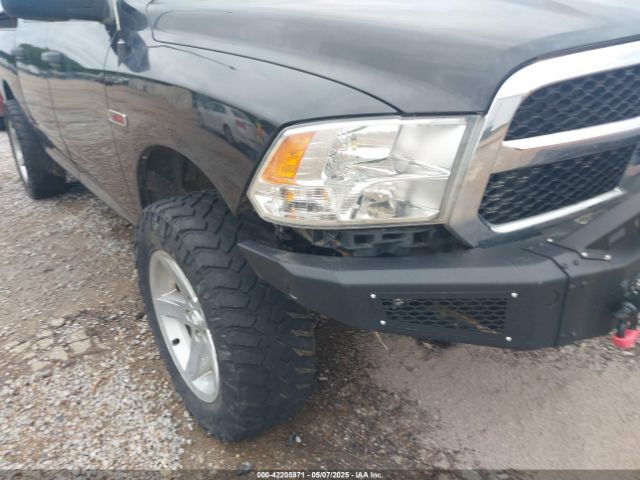 1C6RR7KM1JS227300 RAM 1500 Tradesman  4x4 5'7 Box