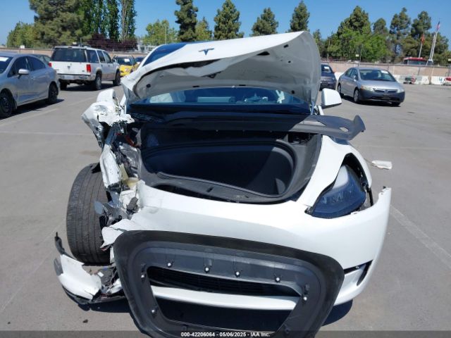 2023 TESLA MODEL Y 7SAYGDEE9PF811580 Photo 9