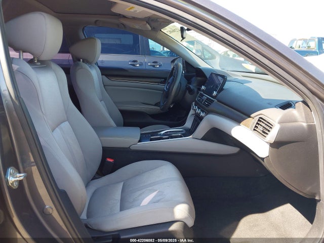 1HGCV3F41JA000662 Honda Accord Hybrid Ex