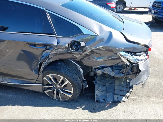 1HGCV3F41JA000662 Honda Accord Hybrid Ex