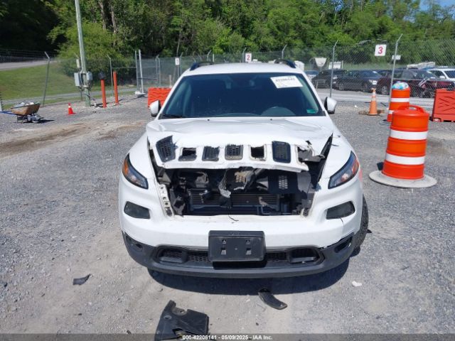 1C4PJMCB2JD506794 Jeep Cherokee Latitude 4x4