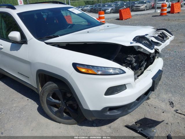 1C4PJMCB2JD506794 Jeep Cherokee Latitude 4x4
