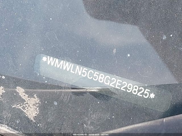 2016 MINI CLUBMAN WMWLN5C58G2E29825 Photo 8