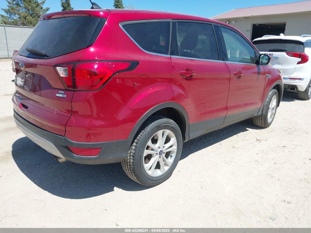 1FMCU9GD9KUB22426 Ford ESCAPE SE