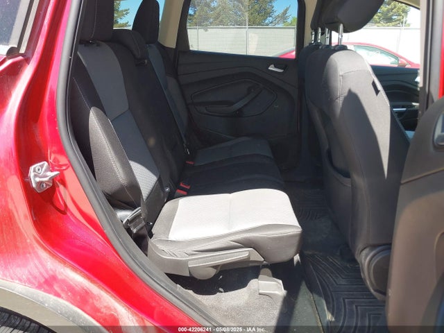1FMCU9GD9KUB22426 Ford ESCAPE SE