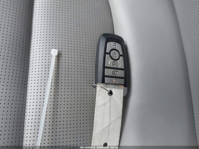 1FMCU9JA7PUA96303 Ford Escape Platinum