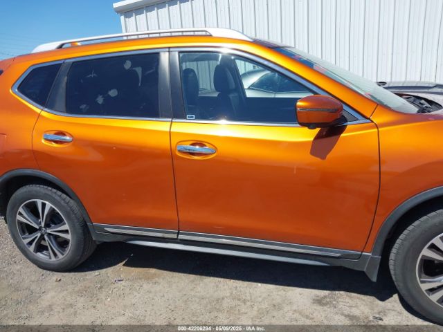 JN8AT2MT7HW141768 Nissan Rogue Sl