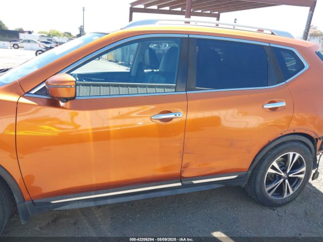 JN8AT2MT7HW141768 Nissan Rogue Sl
