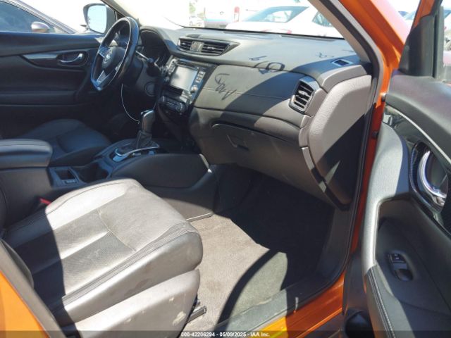 JN8AT2MT7HW141768 Nissan Rogue Sl