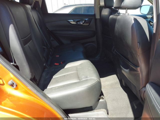JN8AT2MT7HW141768 Nissan Rogue Sl