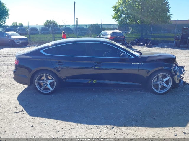 WAUDNCF52JA057221 Audi 2018
